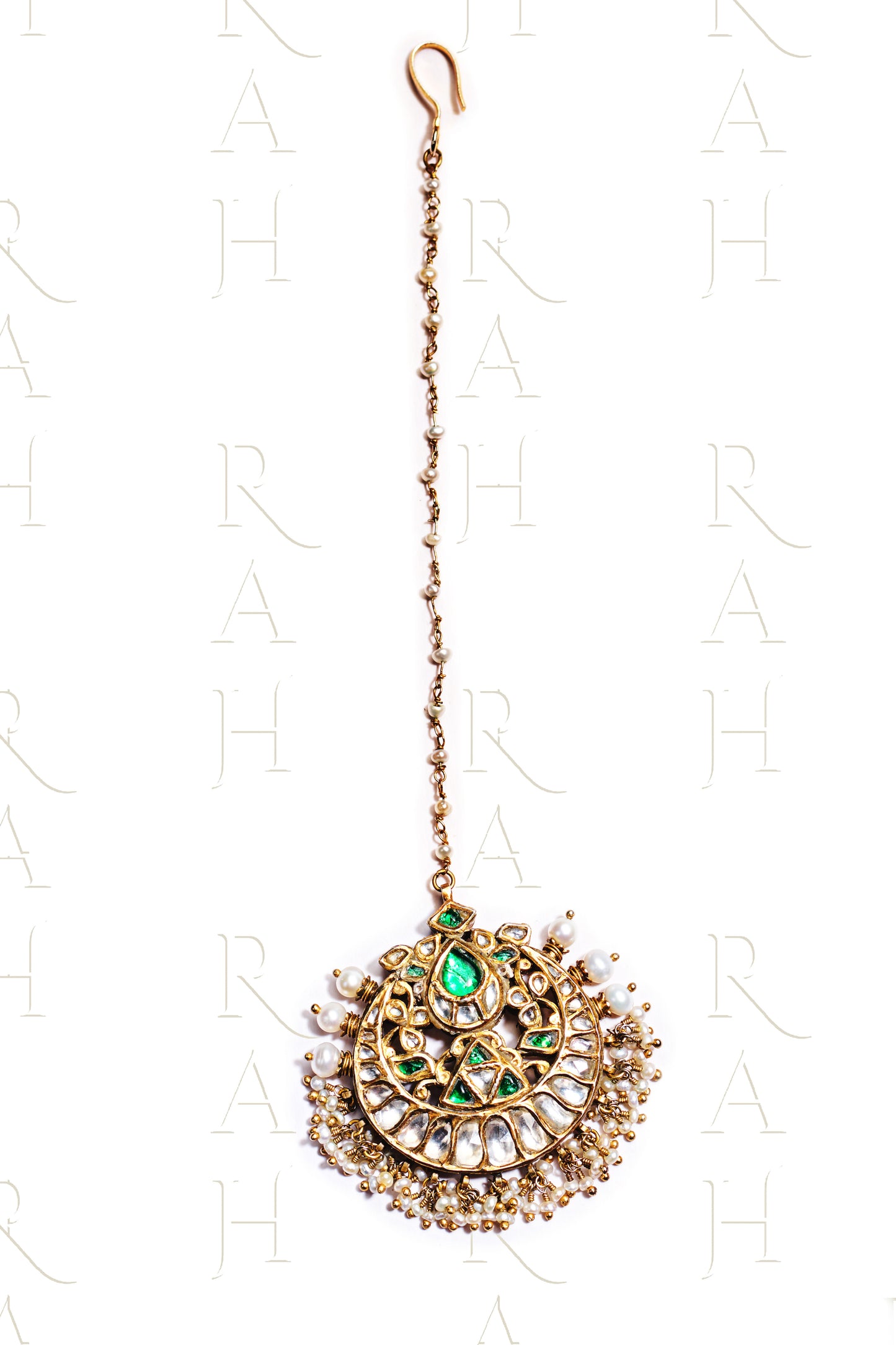 Chand Emerald Tikka With Pearl Drops