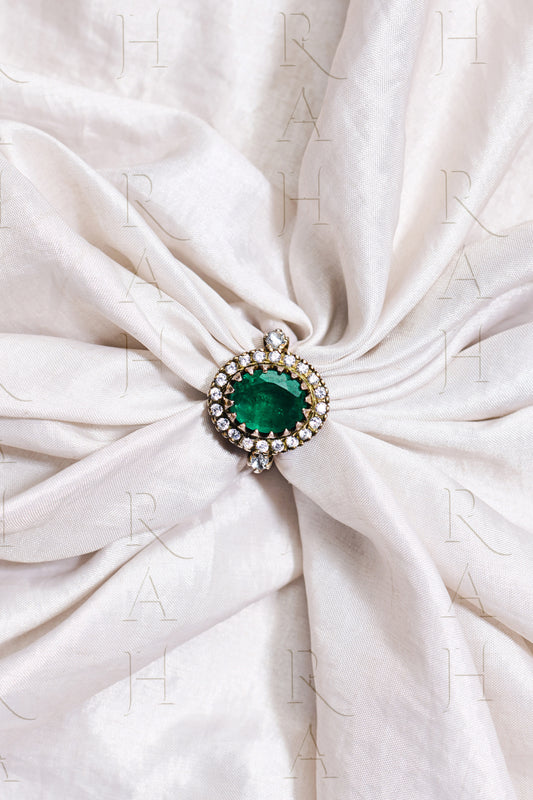 Oval Emerald Ring